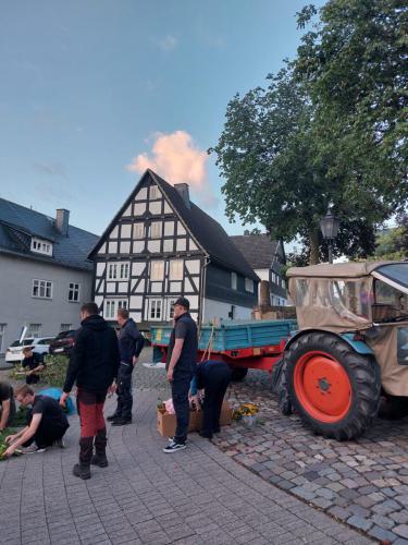 b0cf9c95-1d1b-4fef-8fee-acae1aba00a1